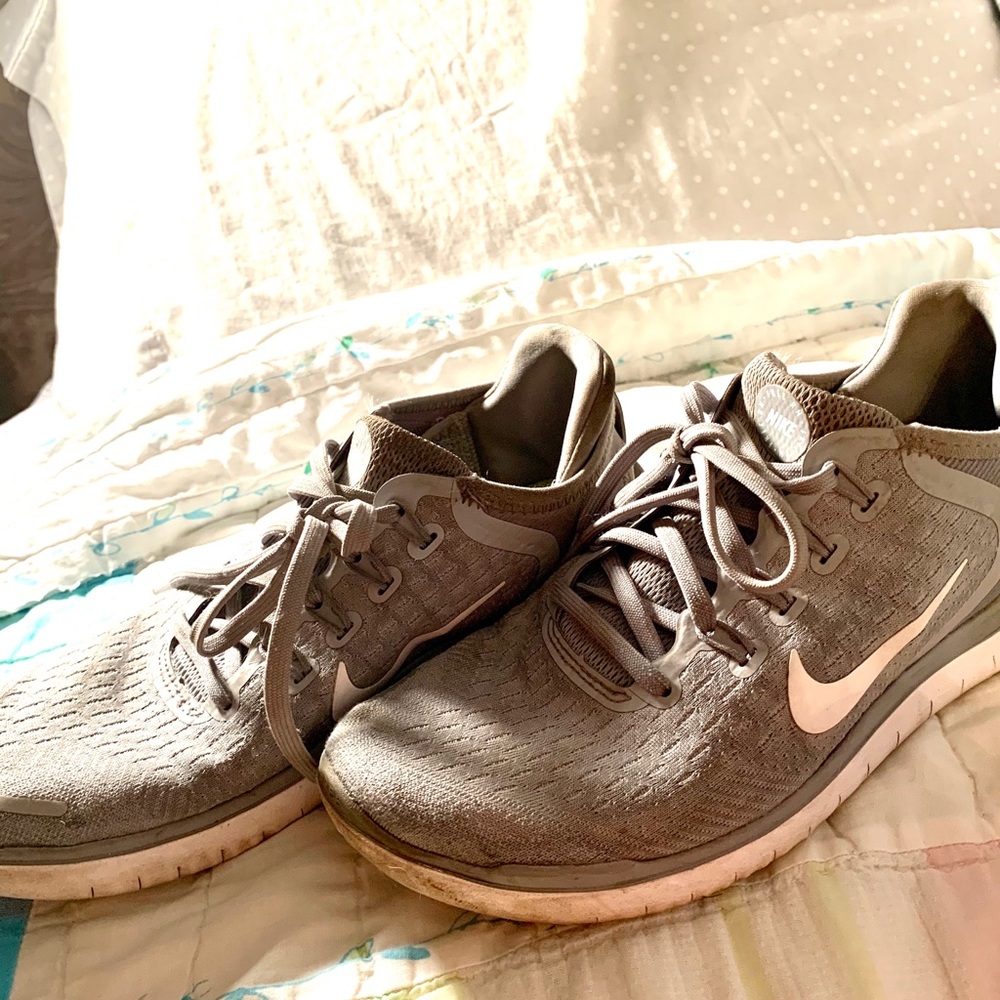 Nike Free Run Grey Sneakers